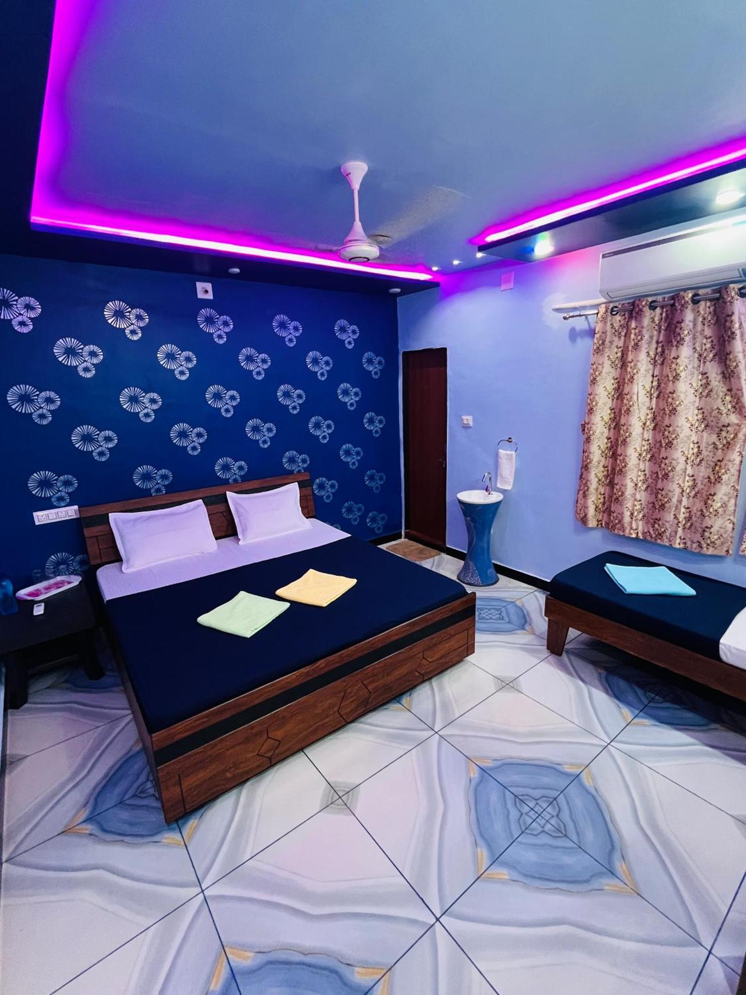 Garudeshwar Kamdhenu Home Stay מראה חיצוני תמונה